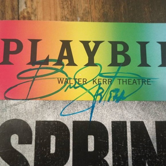 Bruce Springsteen Signed Photo Playbill With Springsteen On Broadway CD & COA - Picture 3 of 9